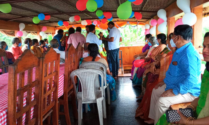 Four Bedroom Houseboat