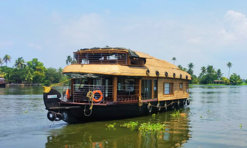 One Bedroom Houseboat